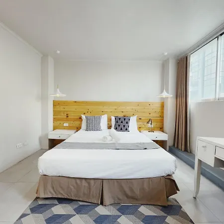 One Bedroom - Queen